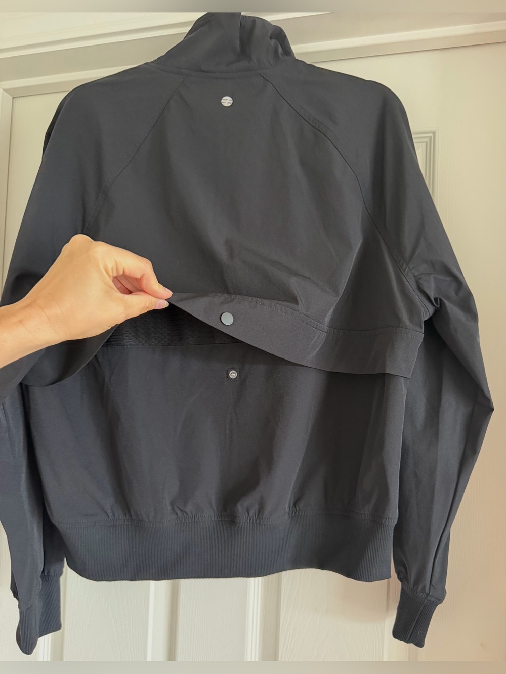 Like New Z by Zella Athletic Black Pullover Bomber Jacket Windbreaker, Pockets M - Picture 4 of 4